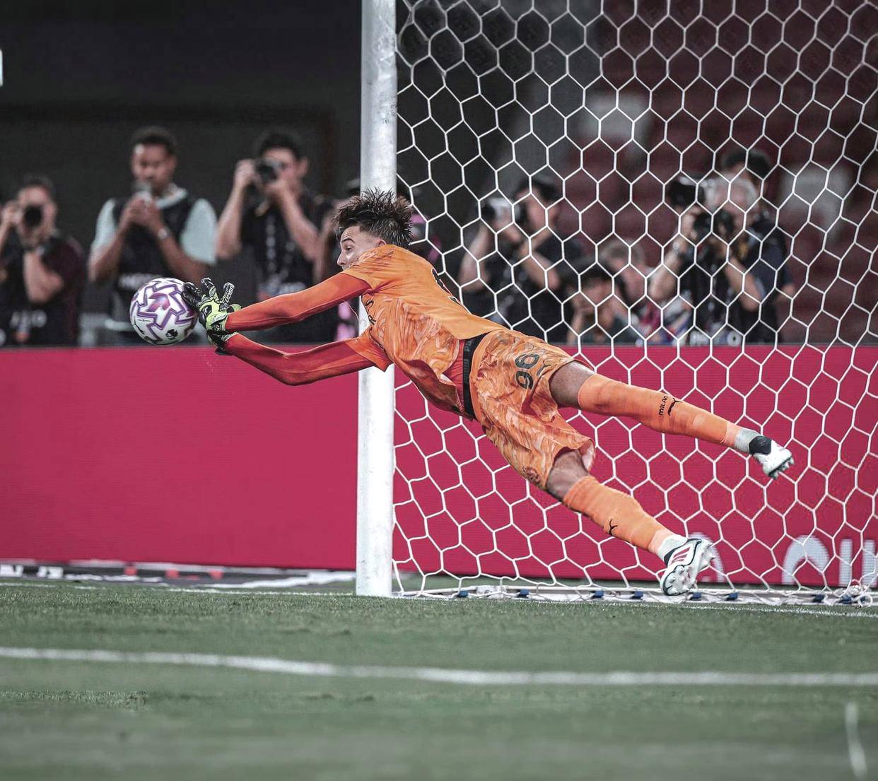 九游娱乐官方-窗口期拉齐奥备战意甲；门线救险细节曝光；目标明确；年轻球员得到机会