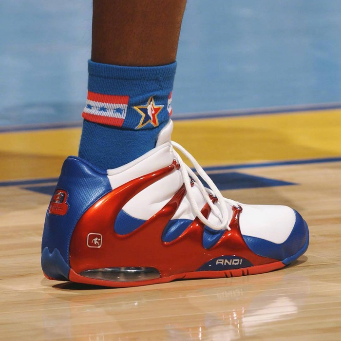 九游娱乐官方-詹姆斯在RNG比赛中回归赛场蒂姆在切尔西比赛中败北，莱比锡集结日队长鼓劲瞬间刷屏